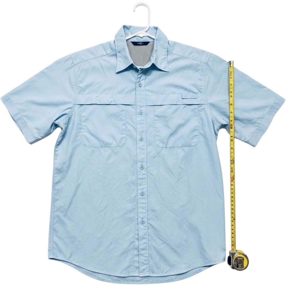 Wrangler Fishing Shirt Mens Medium Light Blue Performance Ventilated Short Sleev
